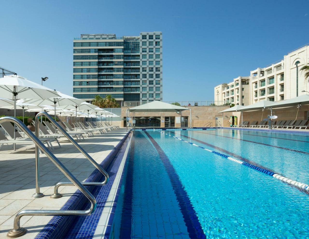 Aparthotel Okeanos On The Beach Herzelia Kültér fotó