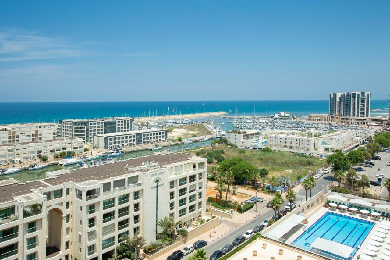 Aparthotel Okeanos On The Beach Herzelia Kültér fotó